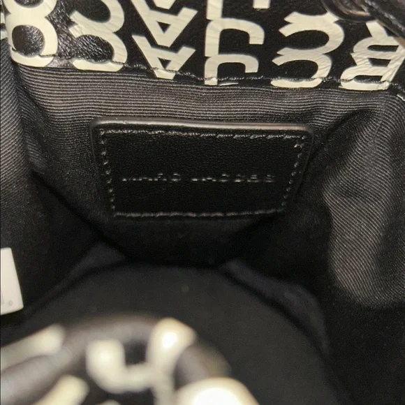 New Marc Jacobs Black and White Mini Bucket Bag. - Picture 9 of 10